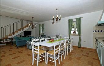 Stunning Home In Pazin With Outdoor Swimming Pool, Wifi And 6 Bedrooms