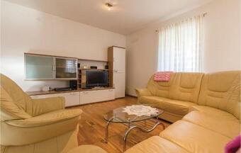 Two-bedroom Holiday Home In Plomin