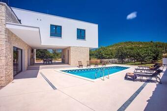 Modern Villa M30 With Private Pool, 3 En-suite Bedrooms