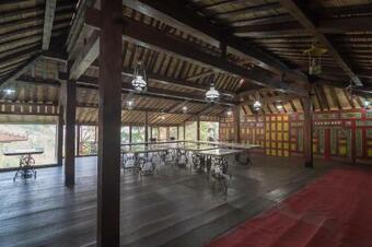 Hotel Reddoorz Resort @ Lembang 2