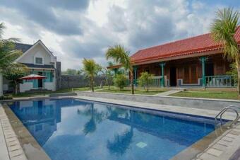 Hostal Reddoorz Plus Near Unsoed Purwokerto