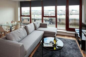 Apartamento Castleforbes One