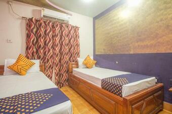 Spot On 48821 Hotel Chitra