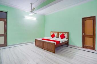 Hotel Oyo 75998 Shivani Banquet Hall