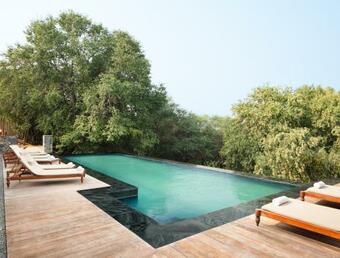 Hotel Raas Chhatrasagar