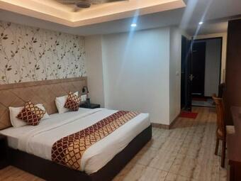 Hotel Sharon Residency