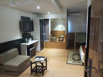 Hotel Surya Executive