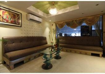 City Grand Hotel