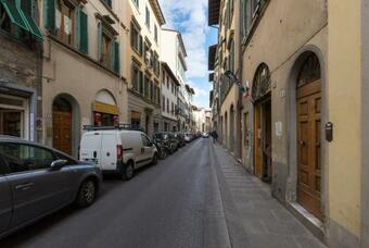 Alfani Apartment