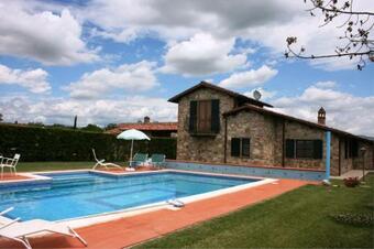 I Bertoni Villa Sleeps 14 Pool Wifi
