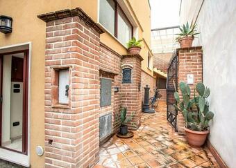 Locri Villa Sleeps 5 Air Con Wifi