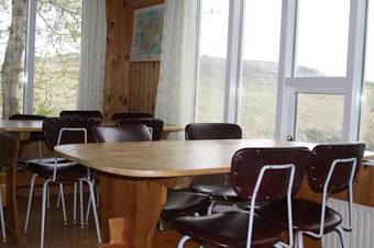 Hostal L�ns� Guesthouse