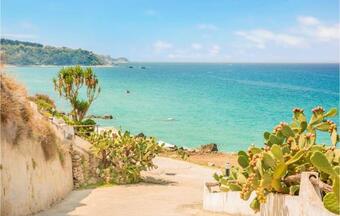 Nice Home In S.giovanni Zambrone W/ Wifi And 2 Bedrooms