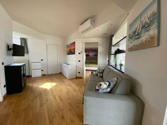 Apartamento Attico With Big Terrace In Residence With Pool