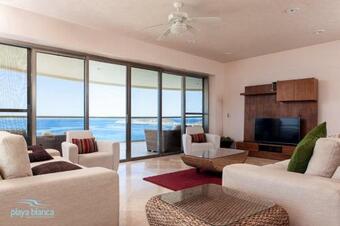 Apartamento 3 Bedrooms Condo Playa Blanca #1 Condo
