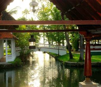 Hotel Coconut Lagoon