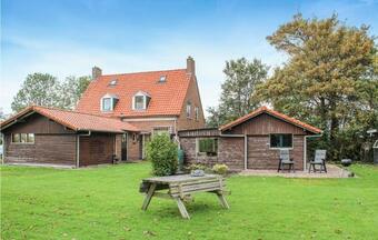 Awesome Home In Slootdorp With Wifi And 2 Bedrooms