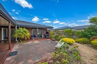 Bream Bay Bach - Ruakaka Holiday Home