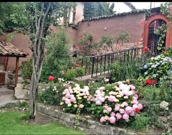 Hotel Chimpay - (help Us To Help)