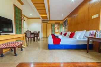 Hotel Reddoorz Plus @ Starhomes Olivianville