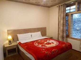 Hotel Hunza Holiday Inn