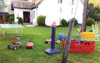 Apartment Retowo 4 48