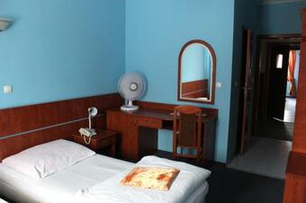 Motel Port 2000