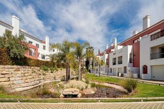 2 Bed Apartment In Cabanas, Swimming Pool