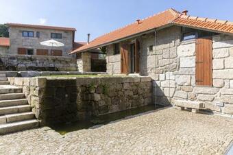 Amazing Farm House With Pool-fumeiro