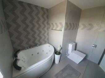 Apartment Four Stars Art-pe