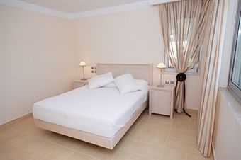 Aparthotel Almiriki Hotel