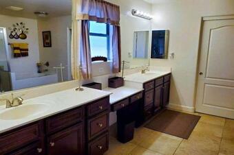 Resort Style Living In A Spacious Avondale Beauty!