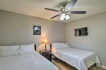 Luxe Desert Oasis With Putting Green And Hot Tub!