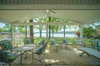 Upscale Lakefront Home With Dock 9mi Tohot Springs Np