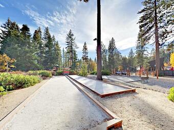 New Listing! Sugar Bear Lodge With Hot Tub Home