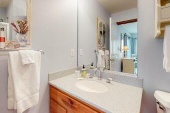 Cat Hill - 436 Tamarack