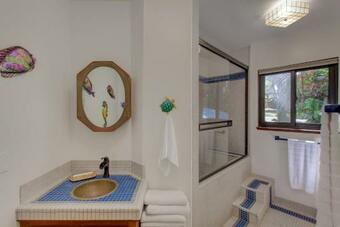 Black Sand Beach House Home