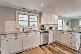 Bourne Home With Deck, Steps From Cape Cod Canal