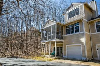 Forest Beach Getaway