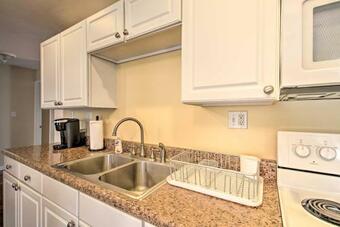 Cottage With Yard, Walk To Historic Attractions!