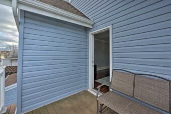 Beautifully Renovated Beach House With Patio!