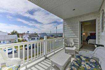 Coastal Home With Outdoor Shower 4mi To Atlantic City
