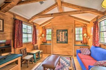 Nature Lovers Dream Cabin With Fire Pit And Deck