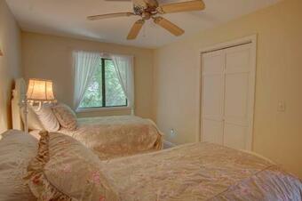 Otter Cottage Riverfront And Trailside Murphy Cabin!