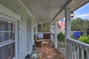 Coastal, Walkable Home In Historic Southport!