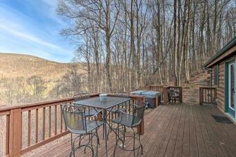 Chestnut Acres Cabin With Hot Tub And Mtn Views