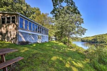 Beach Lake Cabin On Delaware River With Sunroom!