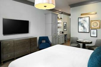 Hotel Liberty Place Charleston By Hilton Club