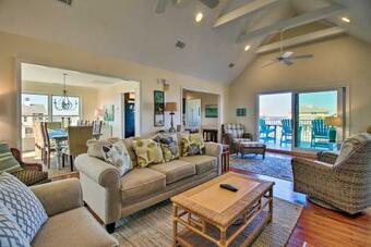 St Helena Island Home With Golf Cart - Walk To Beach!