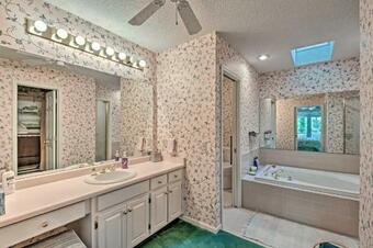 Idyllic Lakefront Westminster Home With Private Dock